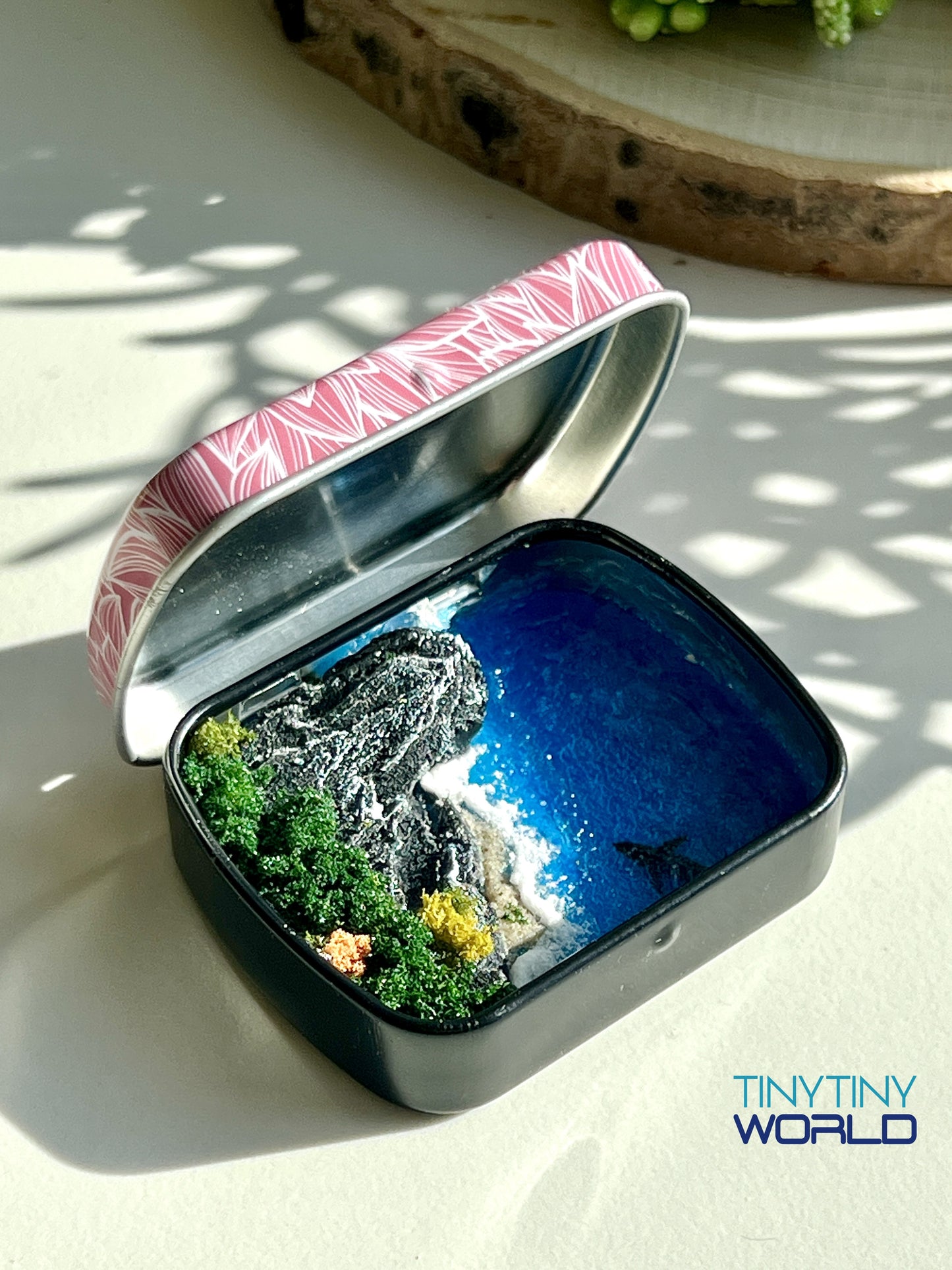 The Coast Miniature Epoxy Resin Art Ocean Whale Hand-made Display Gift