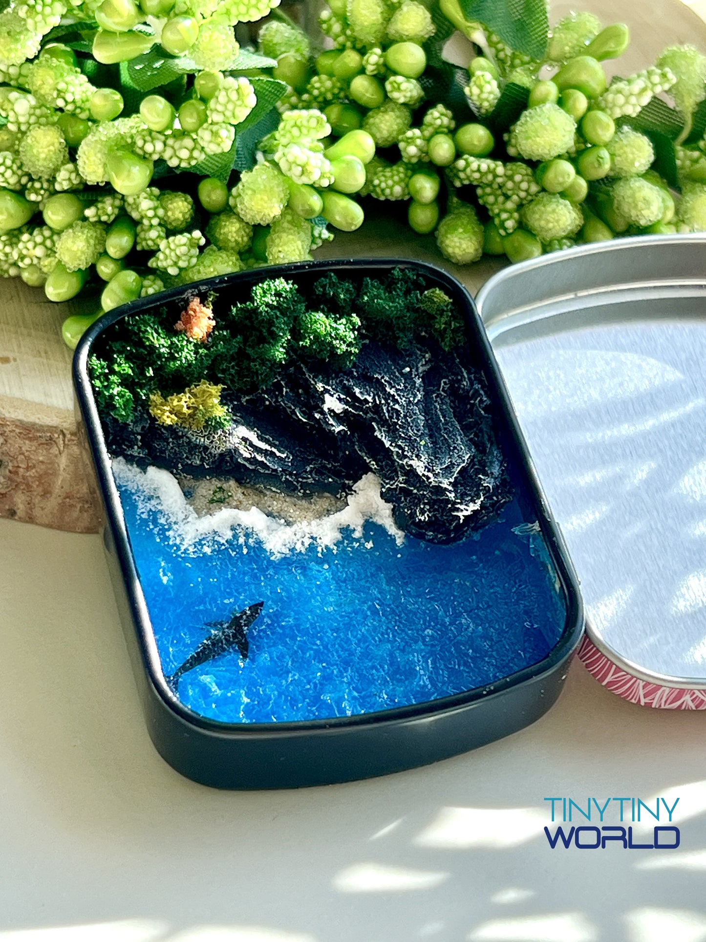 The Coast Miniature Epoxy Resin Art Ocean Whale Hand-made Display Gift