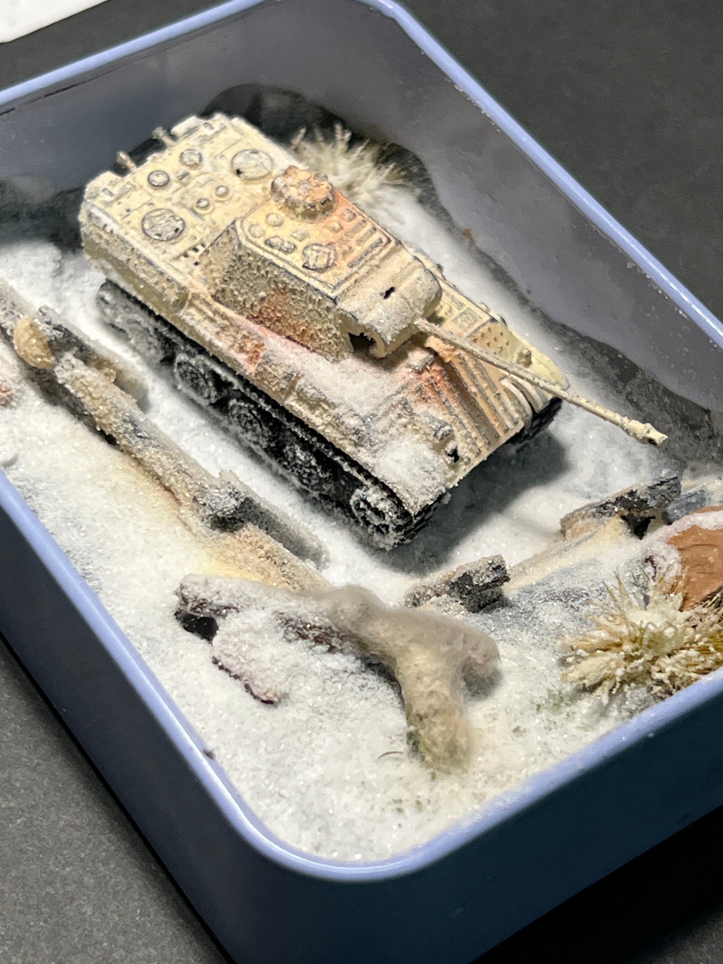 The Snowy Tank Realistic Miniature Epoxy Resin Art Display Hand-made Unique Gift