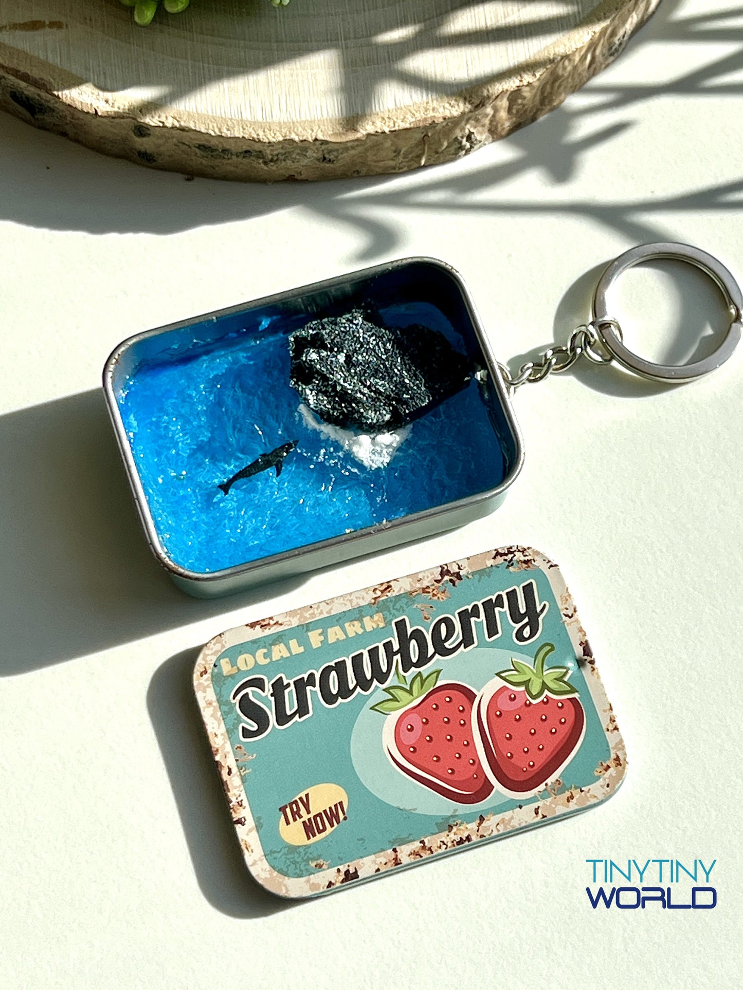 Ocean Whale Coast Miniature Epoxy Resin Art Hand-made Display Memorial Gift Keychain
