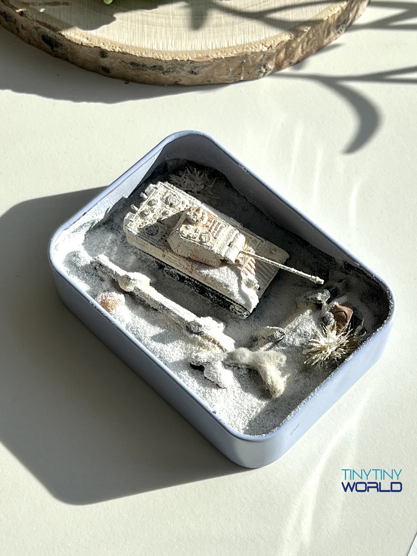 The Snowy Tank Realistic Miniature Epoxy Resin Art Display Hand-made Unique Gift