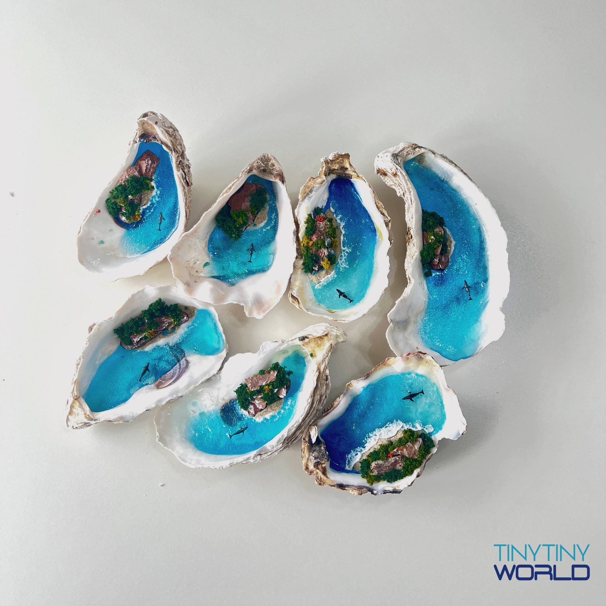 The Island in the Oyster Shell Miniature Epoxy Resin Art Ocean Display Hand-made Gift