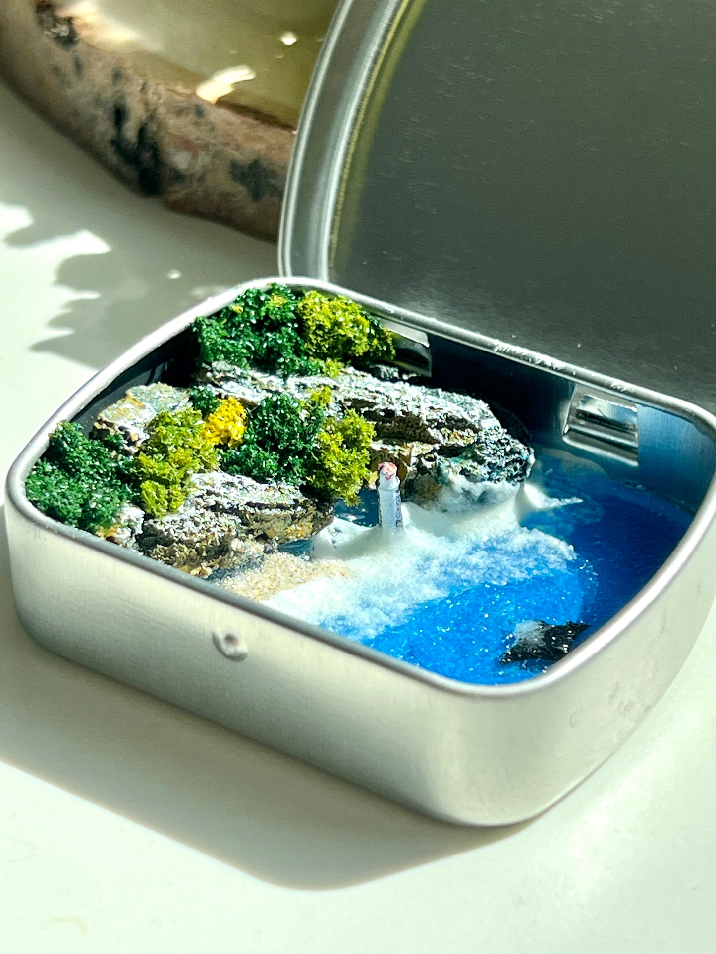 The Ocean Coast Lighthouse Miniature Epoxy Resin Art Hand-made Display Memorial Gift