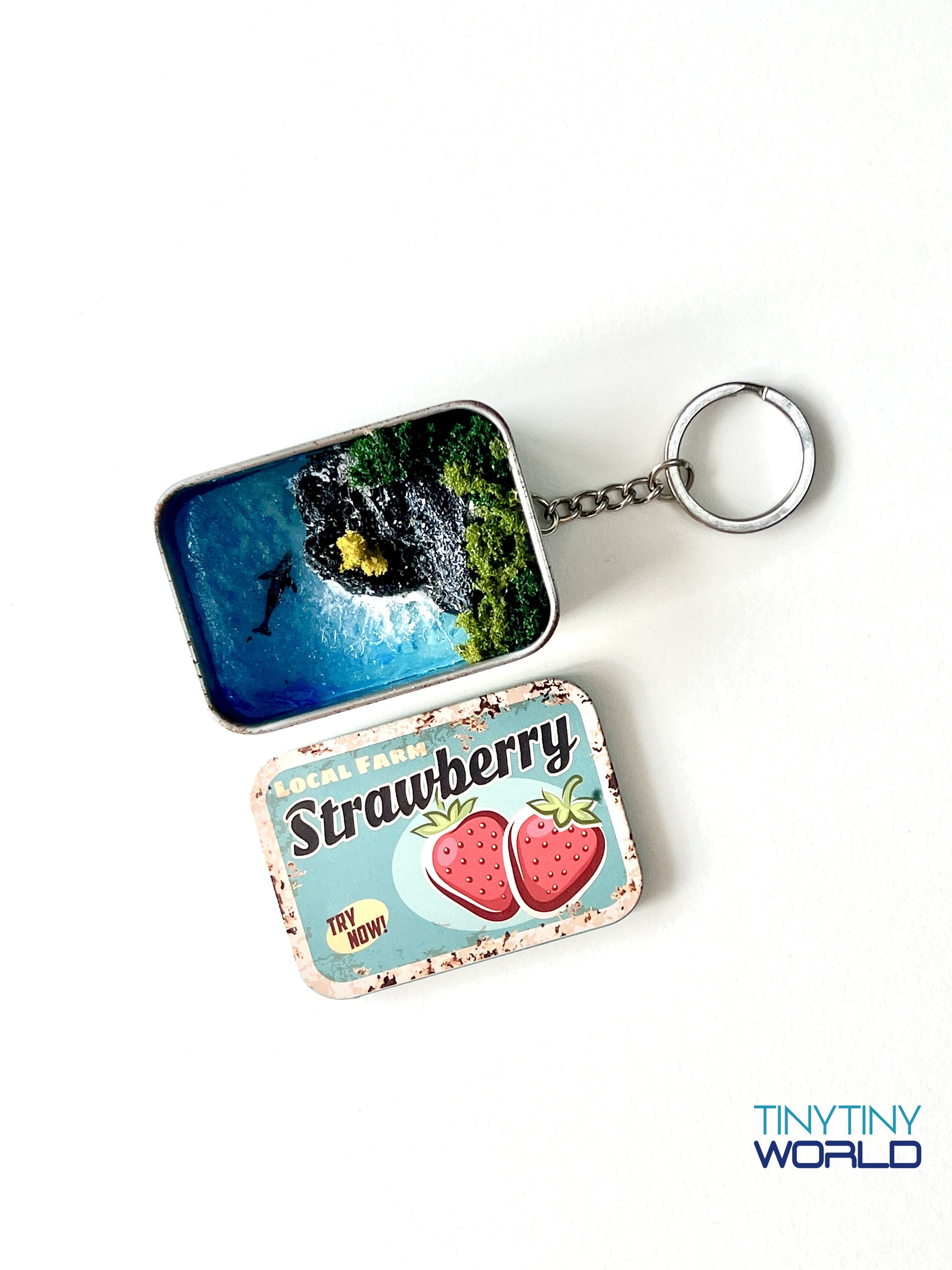The Coast in the Box Miniature Epoxy Resin Art Ocean Whale Handcraft Gift Keychain