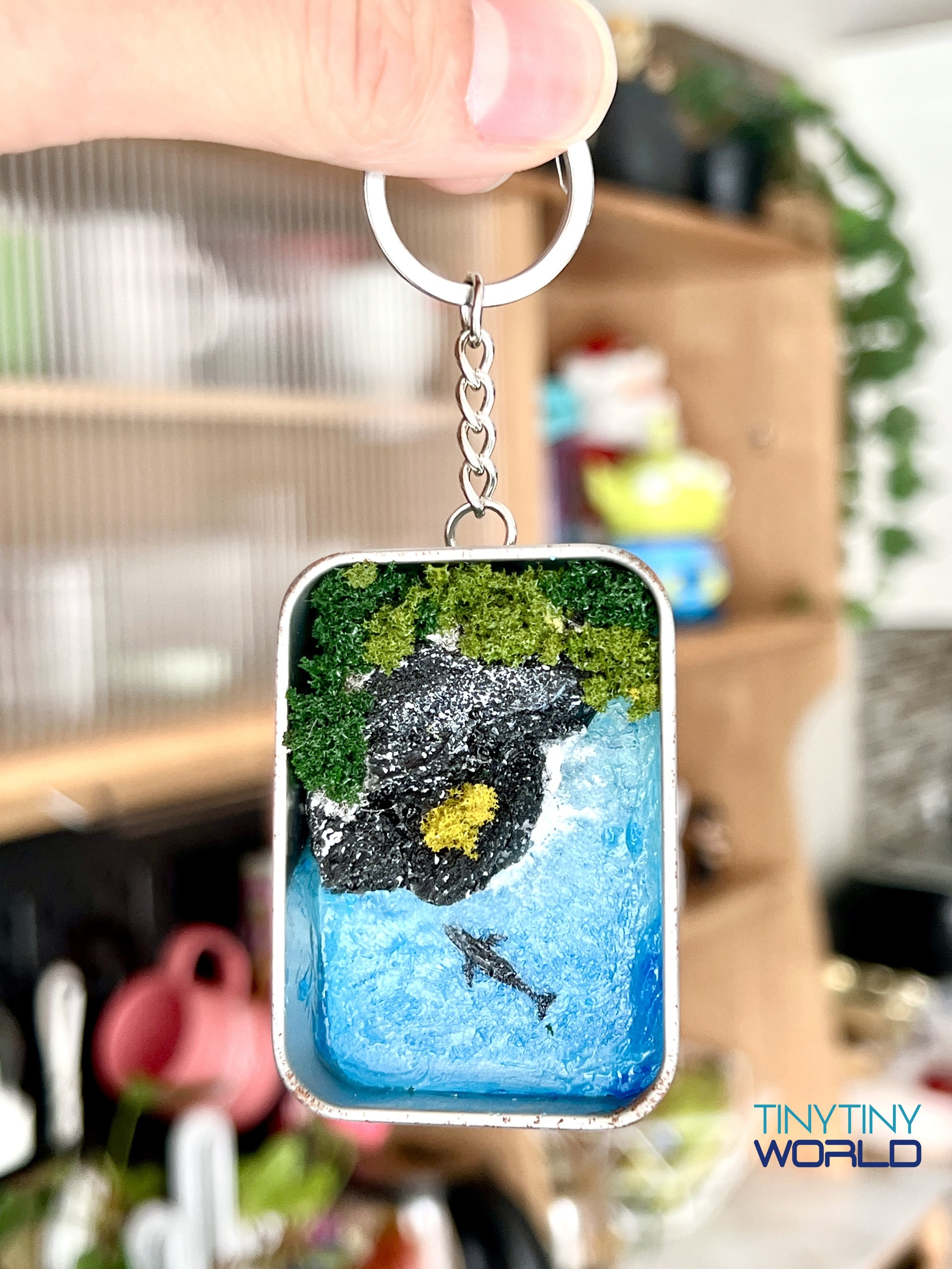The Coast in the Box Miniature Epoxy Resin Art Ocean Whale Handcraft Gift Keychain