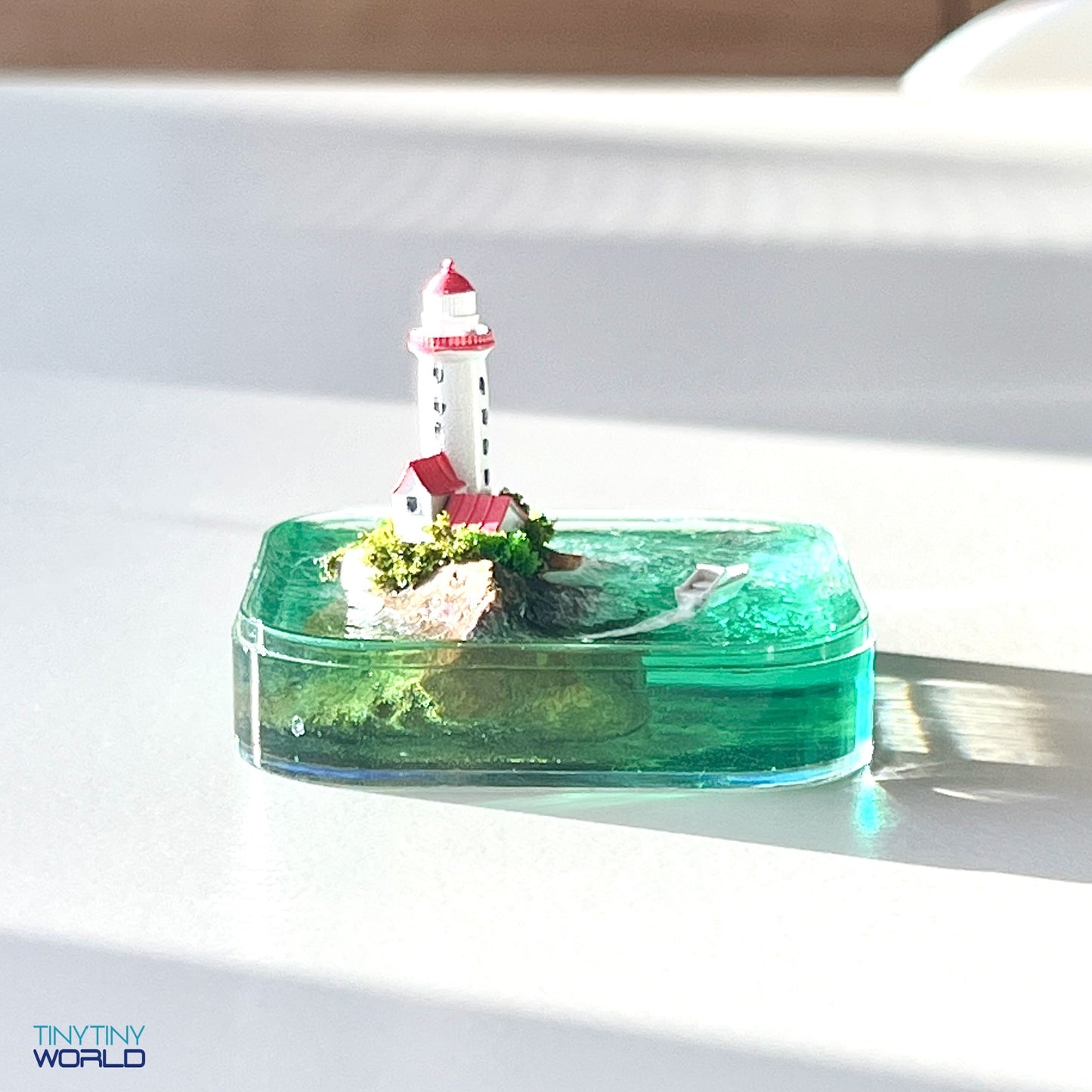 The Lighthouse on the Island Realistic Miniature Epoxy Resin Art Display Handcraft Gift