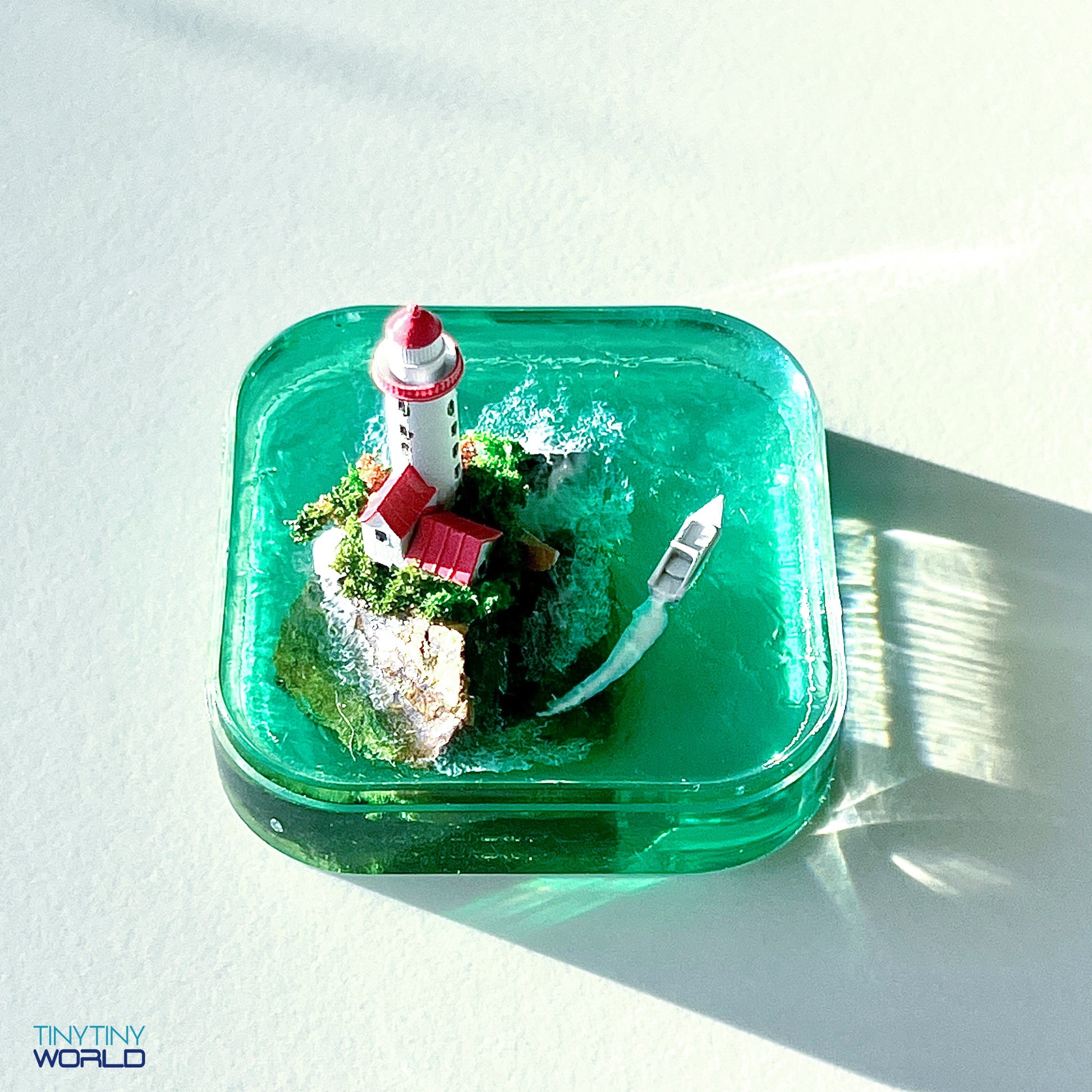 The Lighthouse on the Island Realistic Miniature Epoxy Resin Art Display Handcraft Gift
