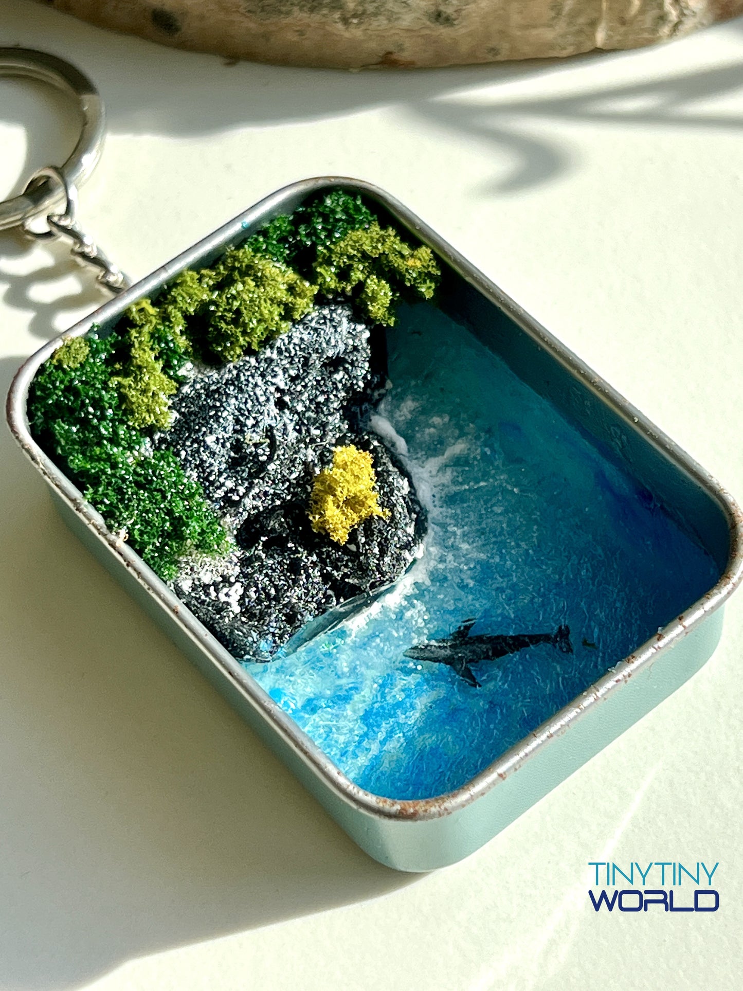 The Coast in the Box Miniature Epoxy Resin Art Ocean Whale Handcraft Gift Keychain
