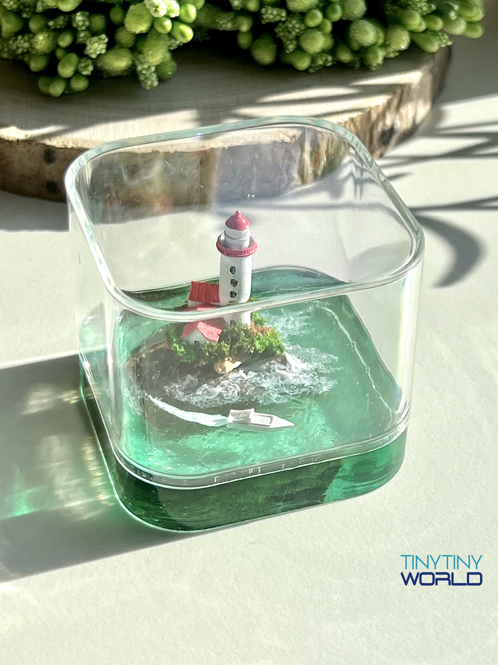 The Lighthouse on the Island Realistic Miniature Epoxy Resin Art Display Handcraft Gift