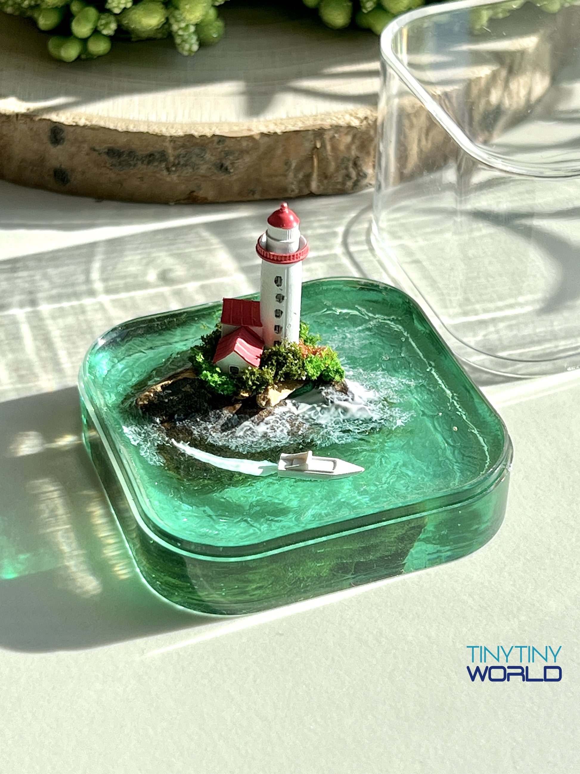 The Lighthouse on the Island Realistic Miniature Epoxy Resin Art Display Handcraft Gift