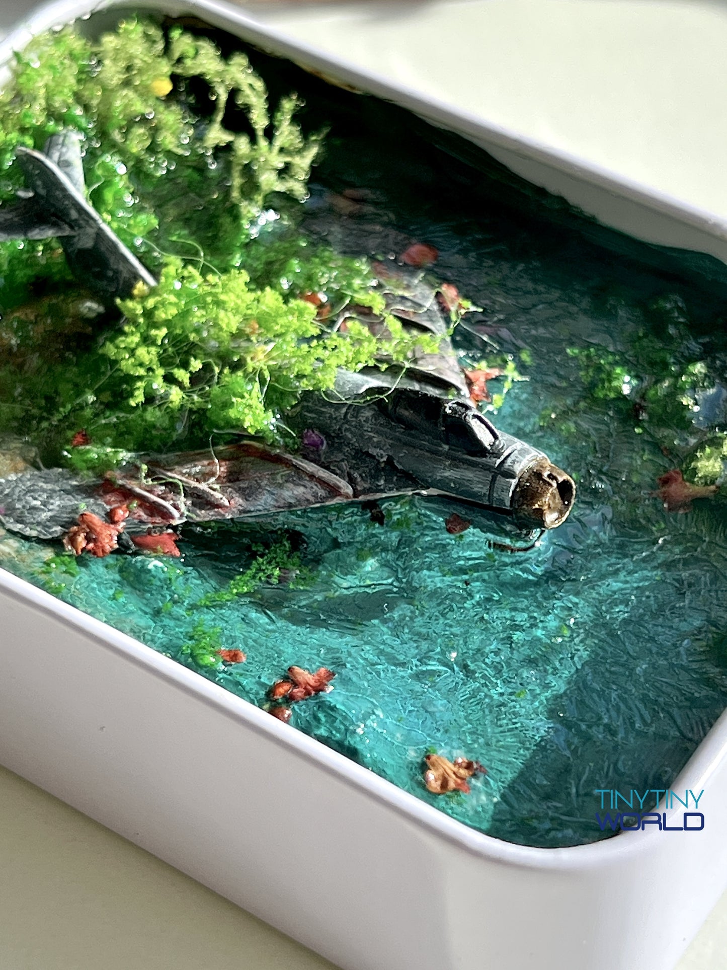 The Plane Realistic Miniature Epoxy Resin Art Ocean Display Hand-made Unique Gift