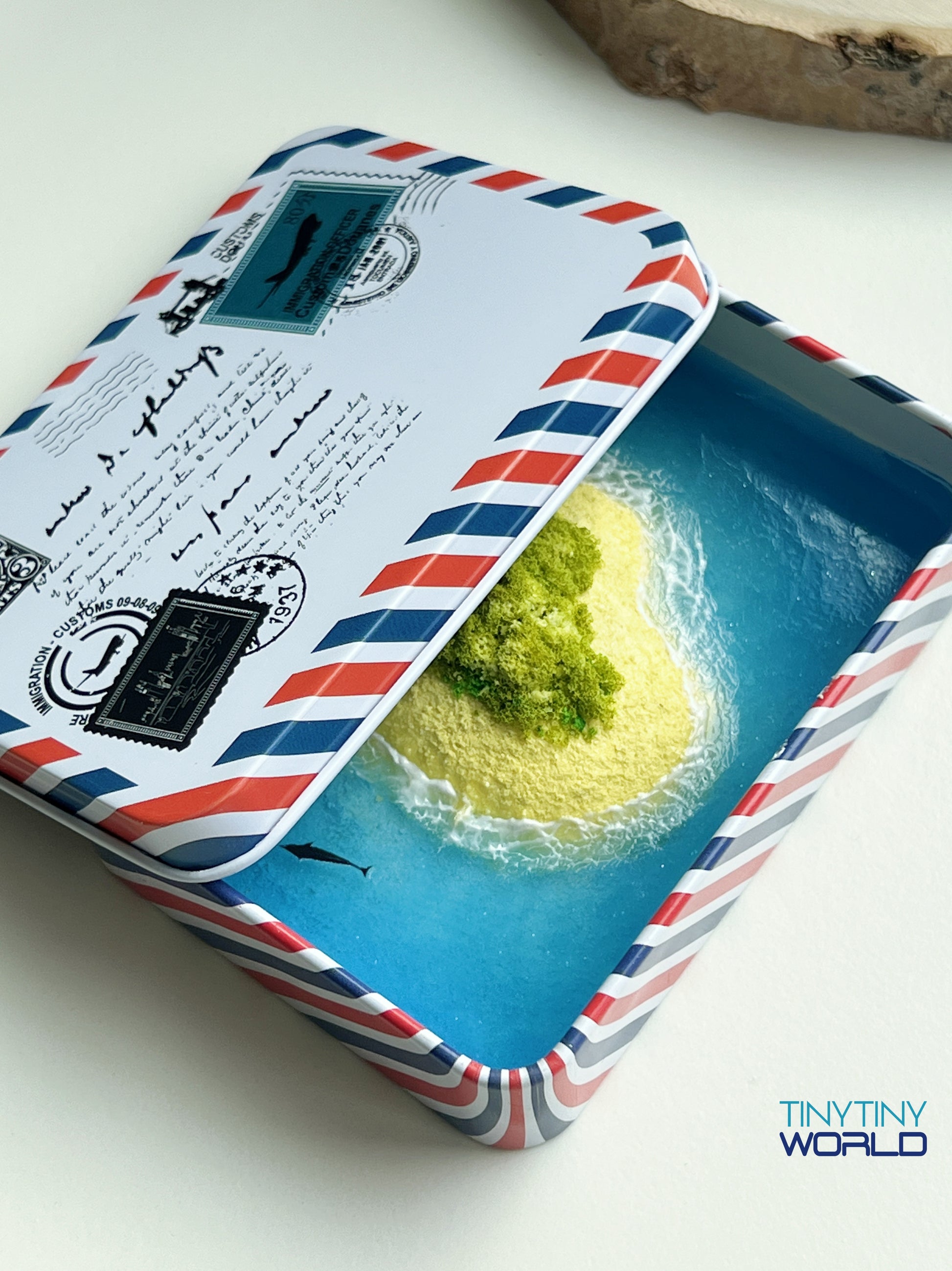 Heart Cake Island Miniature Epoxy Resin Art Hand-made Display Memorial Gift