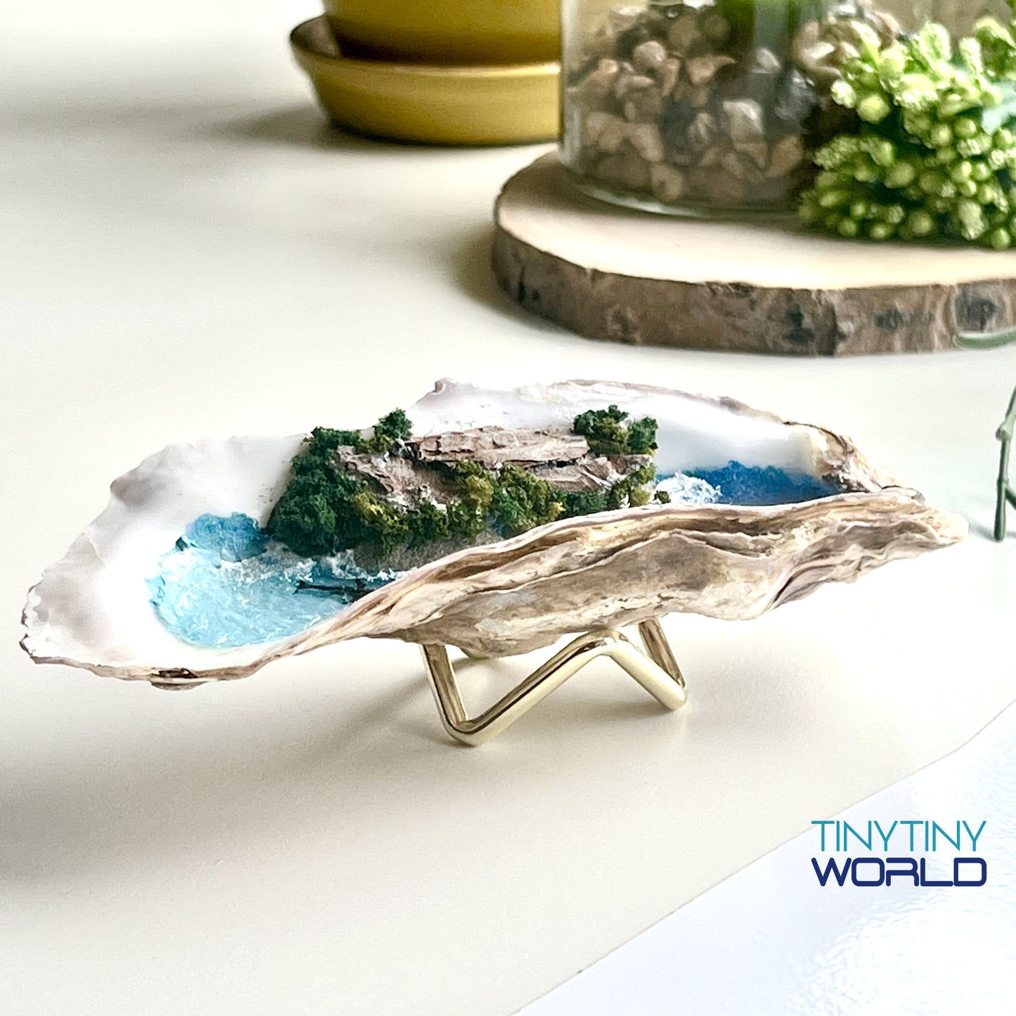 The Oyster Island Miniature Epoxy Resin Art Ocean Display Hand-made Memorial Gift